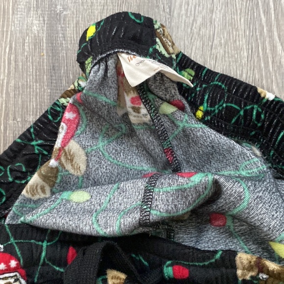 Christmas Pajamas with Sloths on them Size Large - Picture 3 of 6